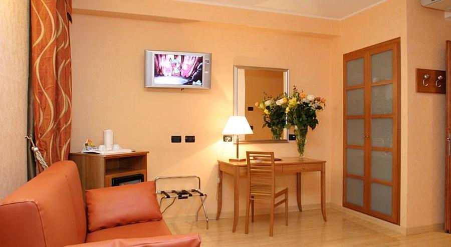 Hotel Continental Turin Zimmer foto